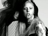 Lady Gaga a druhý módní klip k Yoü and I